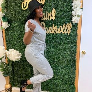 Meet your Posher, Avia